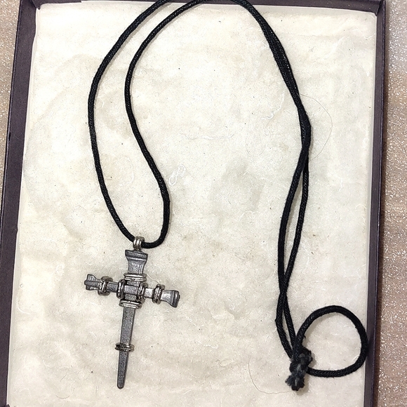 Cross of Nails Pewter Pendant - Picture 7 of 9